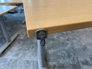 Elektrisch Kinnarps Bureau160x80xH62-85cm met kabelgoot,24st - afbeelding 7 Elektrisch Kinnarps Bureau160x80xH62-85cm met kabelgoot,24st - afbeelding 7