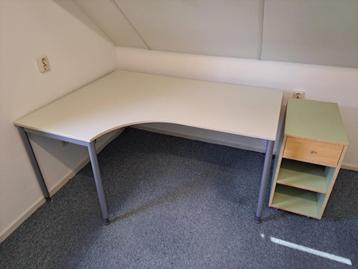 Ikea Effectiv bureau - afbeelding 2 Ikea Effectiv bureau - afbeelding 2