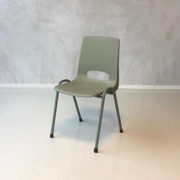 Retro stoelen 25x nieuw cementgrijs ton sur ton prijs p/stuk