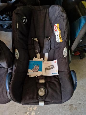 Maxi cosi Cabriofix met Family fix onderstel met isofix