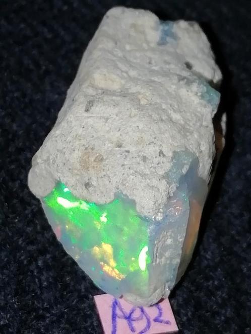 Opaal, Verzamelen, Mineralen en Fossielen, Mineraal, Ophalen of Verzenden