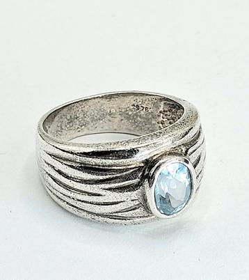 Zilveren Ring met Facet geslepen Blauwe Aquamarijn 