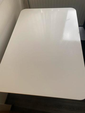 IKEA Bekant Bureau - 120x80 - In hoogte verstelbaar - afbeelding 2 IKEA Bekant Bureau - 120x80 - In hoogte verstelbaar - afbeelding 2