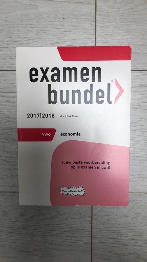 Examenbundel Economie VWO 2017/2018, Boeken, Schoolboeken, Zo goed als nieuw, Nederlands, VWO, Ophalen of Verzenden