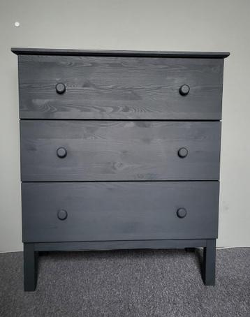 IKEA Tarva bedframe, nachtkastje & ladekast - afbeelding 10 IKEA Tarva bedframe, nachtkastje & ladekast - afbeelding 10