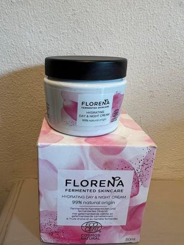 Florena Hydrating Day and Night Cream Dag- en nachtcrème 50