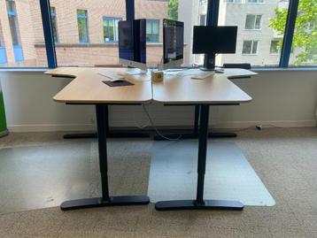 IKEA Hoekbureaus BEKANT – ruim, stevig & in topstaat! - afbeelding 1 IKEA Hoekbureaus BEKANT – ruim, stevig & in topstaat! - afbeelding 1