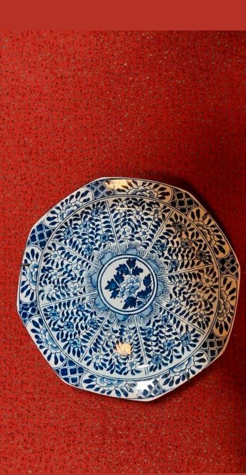 Achtkantig Kangxi stijl bord Regout blauw., Antiek en Kunst, Antiek | Wandborden en Tegels, Ophalen of Verzenden