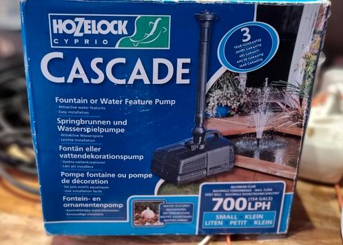 Vijver Fontijn Hozelock cascade 700, Tuin en Terras, Vijver-toebehoren, Zo goed als nieuw, Ophalen of Verzenden