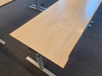 Gispen TM bureaus met slinger / zwengel ( ACTIE ) - afbeelding 2 Gispen TM bureaus met slinger / zwengel ( ACTIE ) - afbeelding 2