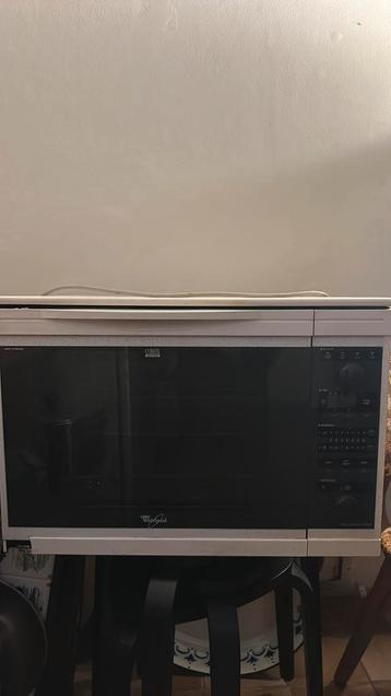 Whirlpool combimagnetron oven - defect, voor onderdelen