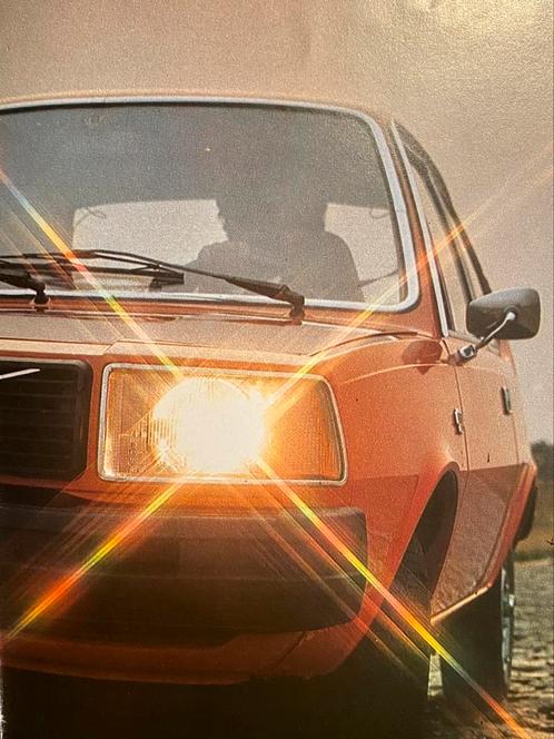 Oldtimer VOLVO 1977 Eerste Autofolder 343, Boeken, Auto's | Folders en Tijdschriften, Zo goed als nieuw, Volvo, Verzenden