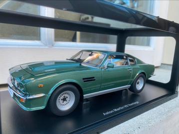 1:18 Aston Martin Vantage Forest Green 1985 Autoart / JJTOP