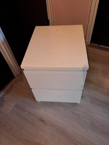 Ikea Malm nachtkastje - afbeelding 1 Ikea Malm nachtkastje - afbeelding 1