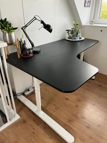 IKEA Bekant Mat Zwart Hoek bureau (links) - afbeelding 6 IKEA Bekant Mat Zwart Hoek bureau (links) - afbeelding 6