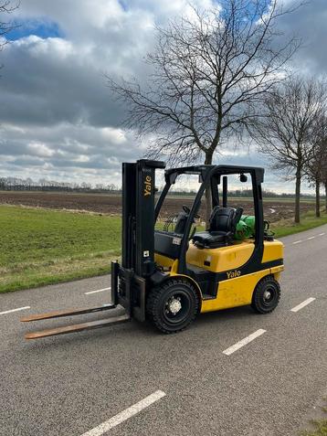 Yale glp30vx 3 ton gas heftruck met nieuwe banden