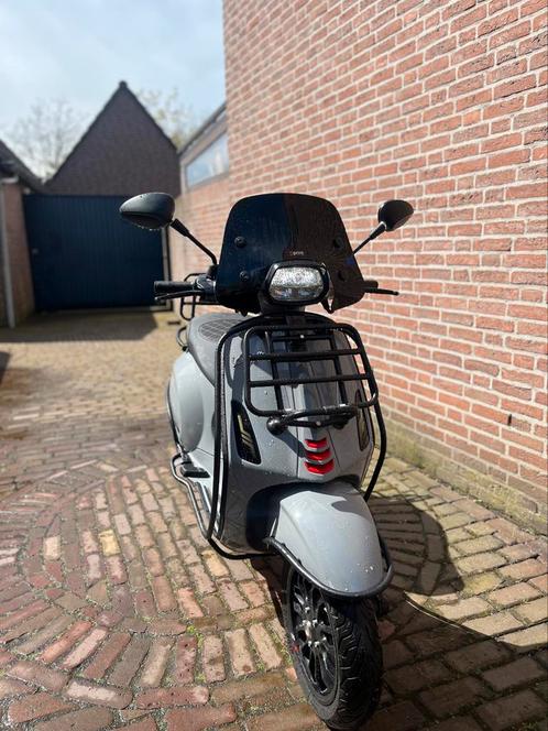 Vespa sprint brom, Fietsen en Brommers, Brommers | Vespa, Zo goed als nieuw, Ophalen of Verzenden