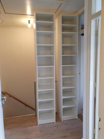 Ikea 2x Billy boekenkast met bovendeel en extra planken. - afbeelding 3