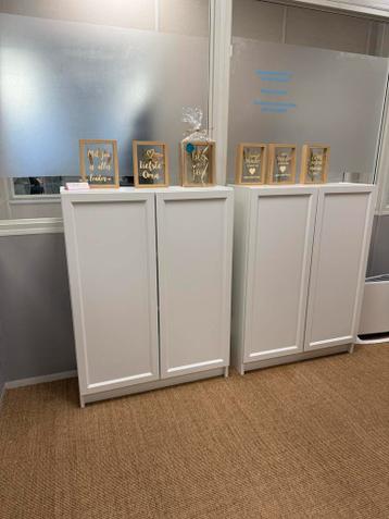 2 Witte Billy Oxberg IKEA kasten Izgs per dtuk 50,00 - afbeelding 2 2 Witte Billy Oxberg IKEA kasten Izgs per dtuk 50,00 - afbeelding 2