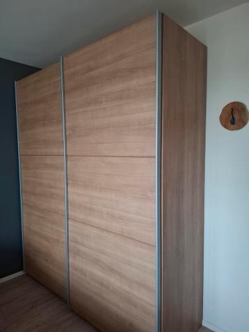 Ruime schuifdeurkast - afbeelding 1 Ruime schuifdeurkast - afbeelding 1