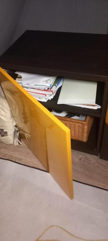 4 IKEA Besta kasten - okergeel & zwartbruin - afbeelding 5 4 IKEA Besta kasten - okergeel & zwartbruin - afbeelding 5