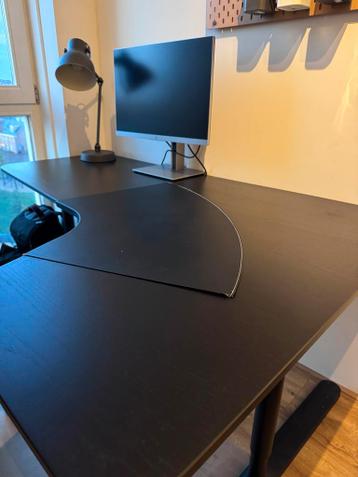 Ikea Bekant Hoekbureau Zwart met Accessoires - afbeelding 2 Ikea Bekant Hoekbureau Zwart met Accessoires - afbeelding 2