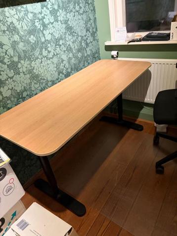 Bekant Ikea Bureau 140x60 - afbeelding 1 Bekant Ikea Bureau 140x60 - afbeelding 1