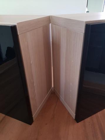 2 Ikea Besta wandkast 60x38x20 cm grenen / hoogglans zwart - afbeelding 10 2 Ikea Besta wandkast 60x38x20 cm grenen / hoogglans zwart - afbeelding 10