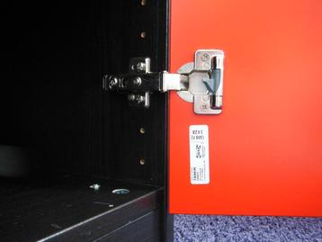 rode Tanem kastdeuren voor Ikea PAX - afbeelding 3 rode Tanem kastdeuren voor Ikea PAX - afbeelding 3