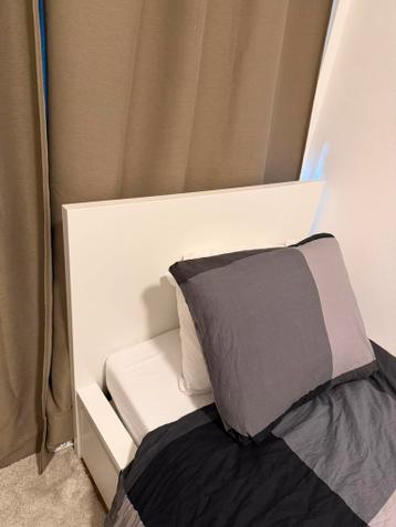 Malm IKEA bed met ÅBYGDA matras - afbeelding 2 Malm IKEA bed met ÅBYGDA matras - afbeelding 2