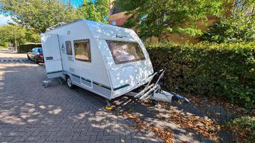 Caravan Eifelland E450 TK met stapelbed