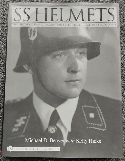 SS helmets, Verzamelen, Militaria | Tweede Wereldoorlog, Landmacht, Boek of Tijdschrift, Duitsland, Ophalen of Verzenden
