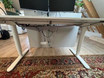 Ikea Bekant elektrisch sta zit bureau 160x80 - afbeelding 2 Ikea Bekant elektrisch sta zit bureau 160x80 - afbeelding 2