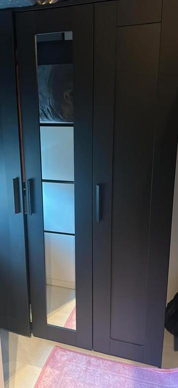 Ikea Pax kast, zwart, 3 deurs met spiegel - afbeelding 1 Ikea Pax kast, zwart, 3 deurs met spiegel - afbeelding 1