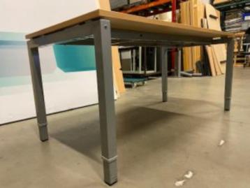 Bureau met slinger 160x80xH65-85 cm, 92 stuks - afbeelding 11 Bureau met slinger 160x80xH65-85 cm, 92 stuks - afbeelding 11