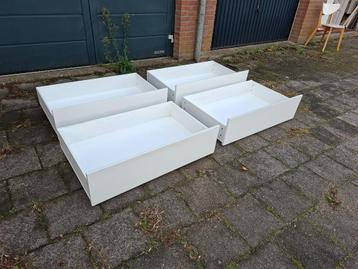 4 goede witte IKEA MALM (bed)laden met wieltjes - afbeelding 2 4 goede witte IKEA MALM (bed)laden met wieltjes - afbeelding 2