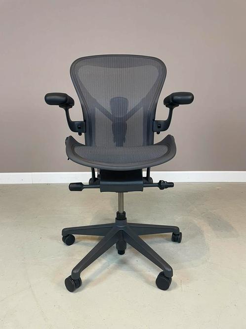 Herman Miller Aeron B Remastered inc Posture-fit nieuwstaat, Huis en Inrichting, Bureaustoelen, Zo goed als nieuw, Bureaustoel