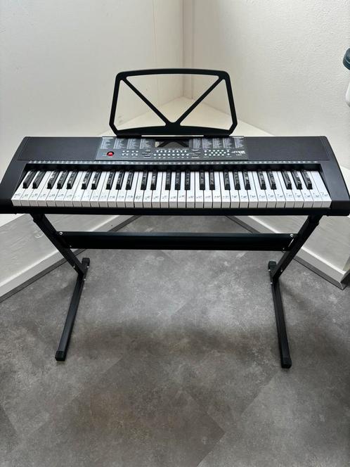 Keyboard KB4, Muziek en Instrumenten, Keyboards, Zo goed als nieuw, 61 toetsen, Overige merken, Midi-aansluiting, Ophalen