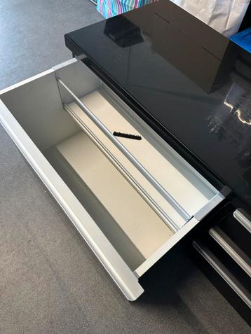 TV Meubel IKEA BESTA Zwart - afbeelding 2 TV Meubel IKEA BESTA Zwart - afbeelding 2