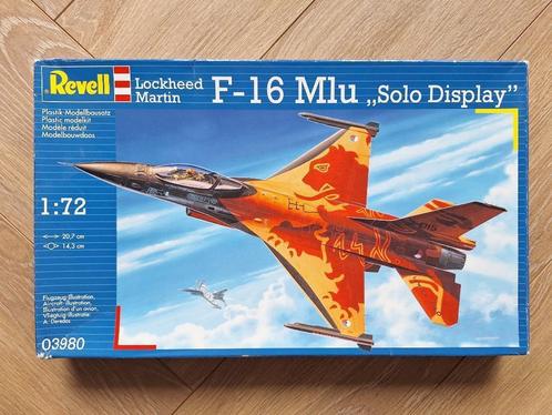 1:72 1/72 Revell F-16 Mlu “Solo Display” (Klu Decals), Hobby en Vrije tijd, Modelbouw | Vliegtuigen en Helikopters, Zo goed als nieuw