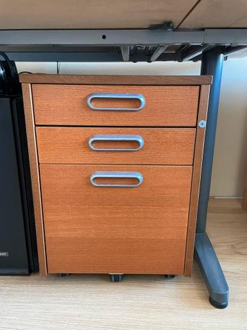 Ikea Galant Hoekbureau + bureaukast - afbeelding 9 Ikea Galant Hoekbureau + bureaukast - afbeelding 9