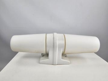 Wandlamp wit melkglas dubbel en porcelein houder