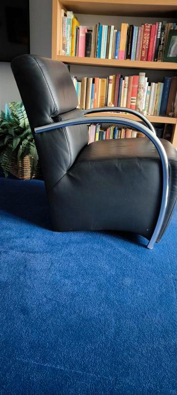 Zwarte comfortabele stoel