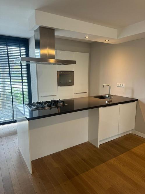 Compleet Kookeiland Modern + Wandkast + GEDEMONTEERD, Huis en Inrichting, Keuken | Complete keukens, Zo goed als nieuw, Overige typen