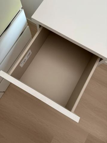 Twee nachtkastjes/ladekastjes | IKEA MALM - afbeelding 5 Twee nachtkastjes/ladekastjes | IKEA MALM - afbeelding 5