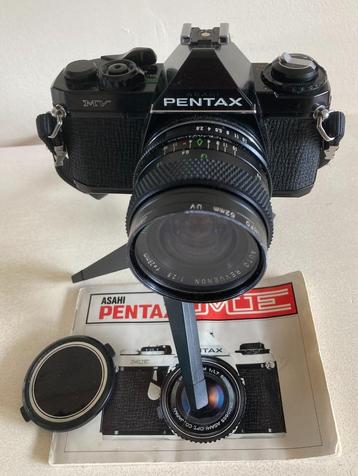 Pentax ME analoge spiegelreflex met objectieven en extra's