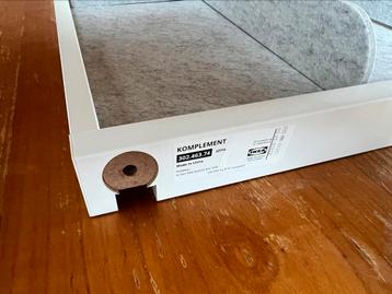 Ikea Pax KOMPLEMENT plank met verdeler, wit/grijs, 75x58 cm - afbeelding 3 Ikea Pax KOMPLEMENT plank met verdeler, wit/grijs, 75x58 cm - afbeelding 3