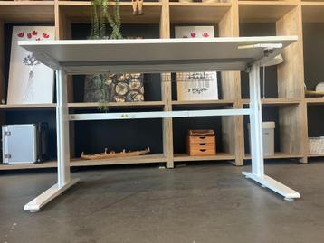 Actiforce zit-sta bureau met slinger 160x80xH70-120 cm, 14st - afbeelding 4 Actiforce zit-sta bureau met slinger 160x80xH70-120 cm, 14st - afbeelding 4