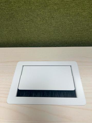 Drentea duo-bureau slinger stopcontact, verdeler, kabelgoot - afbeelding 14 Drentea duo-bureau slinger stopcontact, verdeler, kabelgoot - afbeelding 14