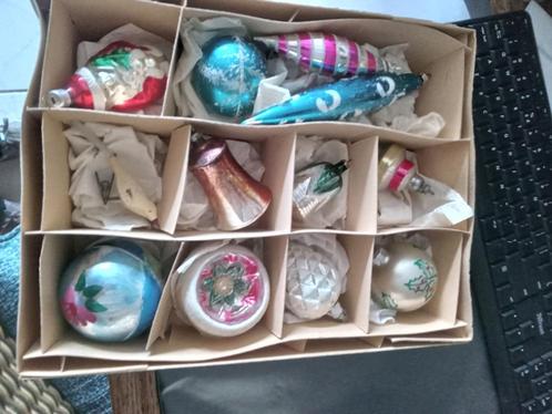 doos 45 bestaat uit 12 oude glazen kerstballen, Diversen, Kerst, Gebruikt, Ophalen of Verzenden